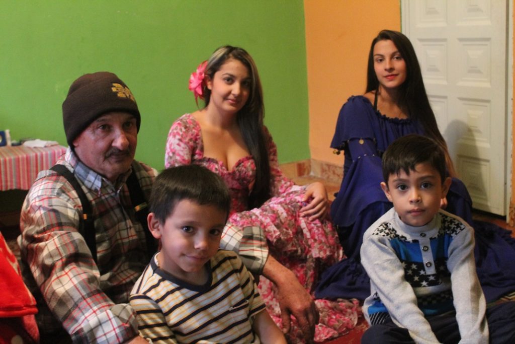Familia gitana de la kumpania de Bogotá.